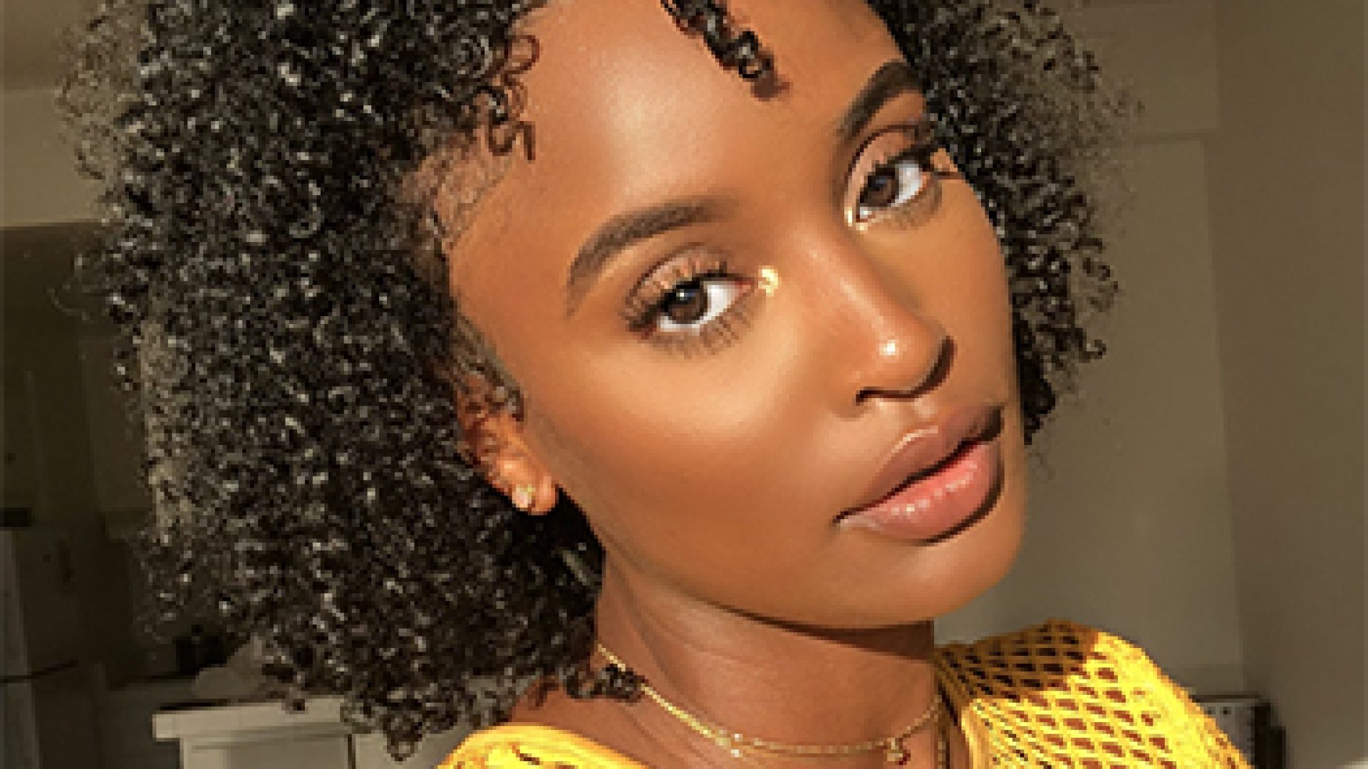 Smart Ways to Plop Hair: Enhance Your Curls in 2025!