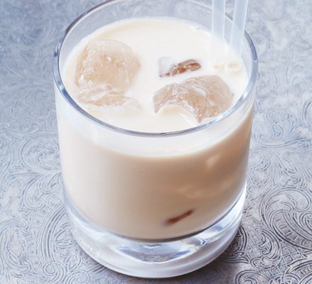 Essential Guide to Making a White Russian: Discover the Best Techniques for 2025