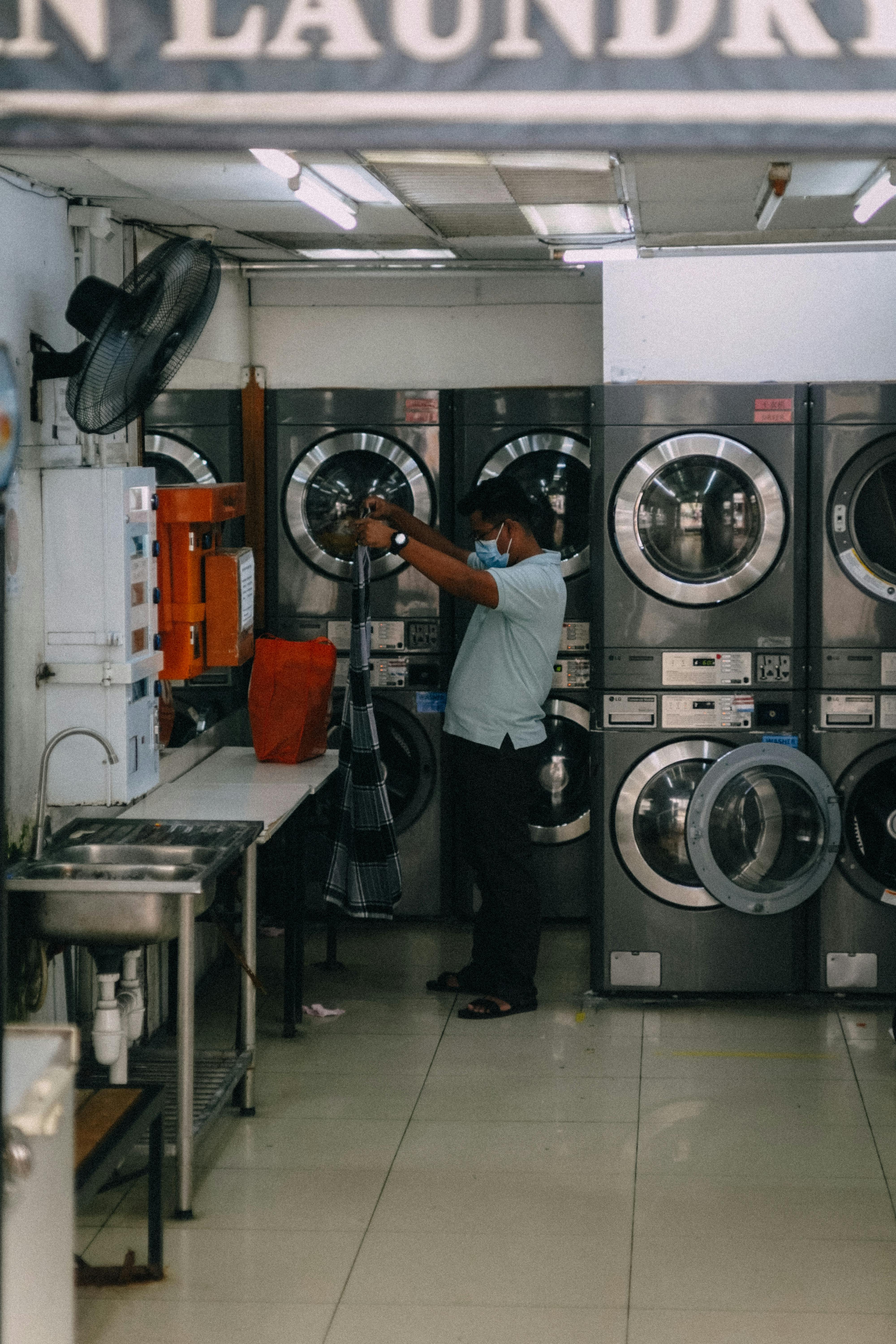 Washing clothes effectively